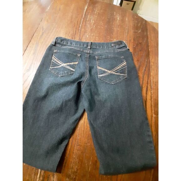 Size 6A Natural Reflections Denim Blue Jeans Mid Rise Pockets and Belt Loops - Picture 4 of 5